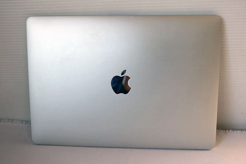 Apple MacBook Pro 13-inch 2019 Four Thunderbolt 3 ports MV9A2J/A｜中古買取価格128,500円