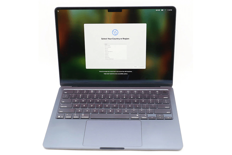 Apple MacBook Air 13-inch, M4, 2025 ミッドナイト 32GB/SSD 2TB｜中古買取価格217,000円