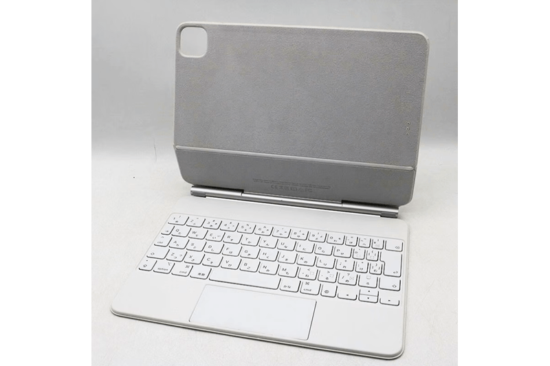 Apple iPad Magic Keyboard iPad 11 inch用 日本語 ホワイト MJQJ３/A｜中古買取価格7,000円